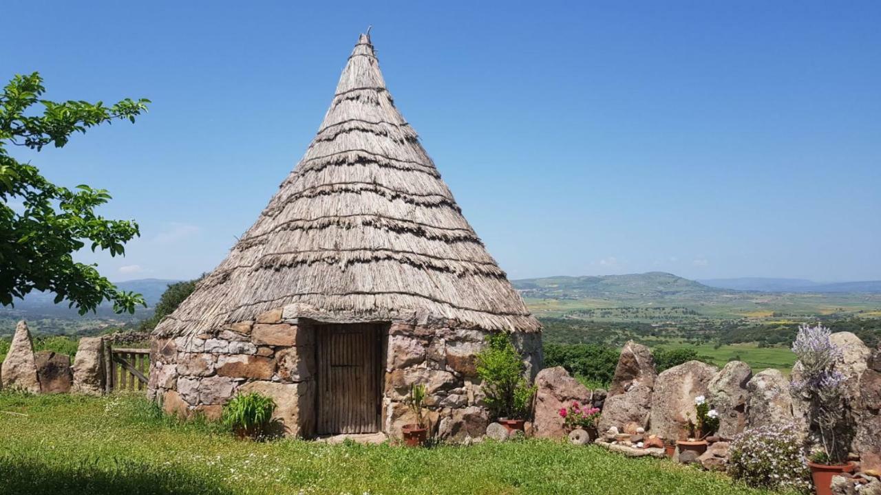 Agriturismo Sa E Padedda Mores Exteriér fotografie